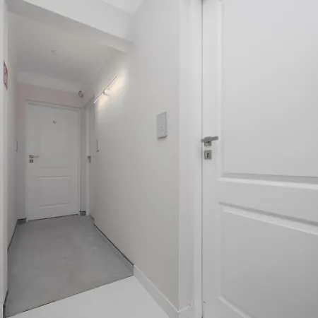 Foksal 1a By Solarento *