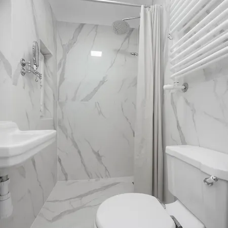 Foksal 1a By Solarento *