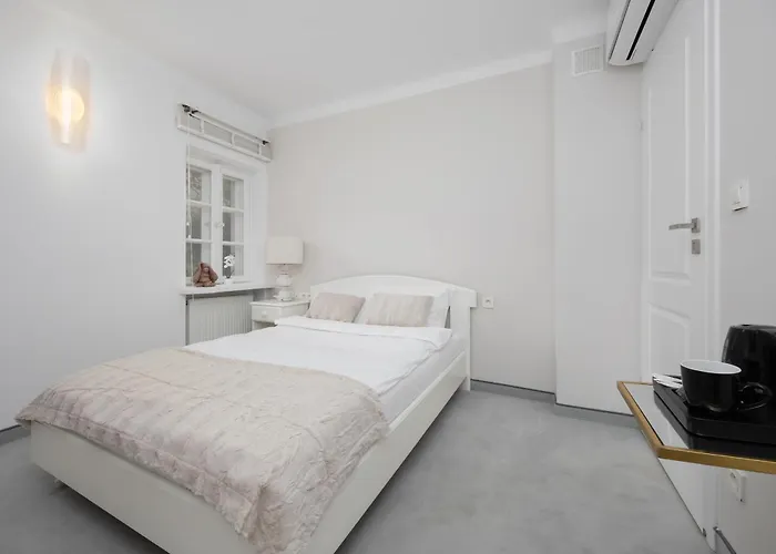 Foksal 1a By Solarento