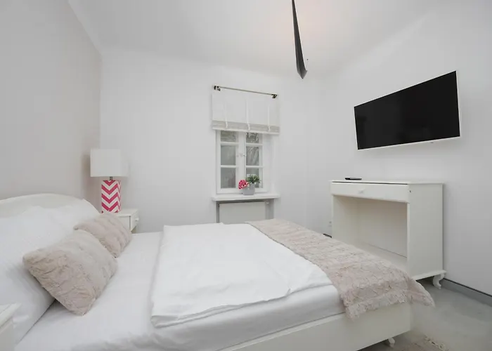 Foksal 1a By Solarento